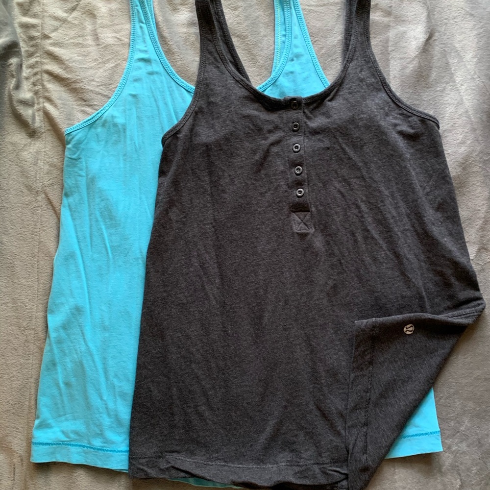 Turquoise Lululemon tank